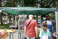 Ekologiczna biblioteczka na Międzypokoleniowym Ekopikniku  "Ahoj PrzyRodo"