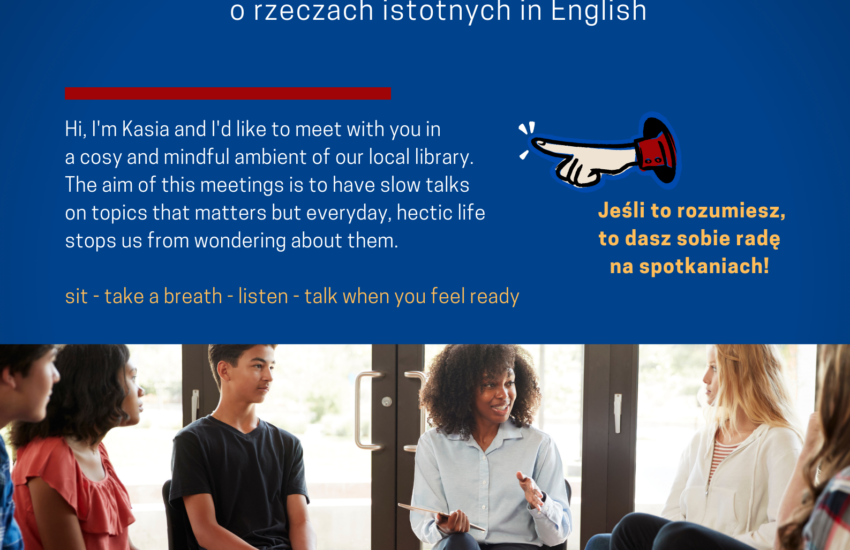 Plakat SlowTALKs w bibliotece. Poniżej tekstu zdjęcie osób siedzących na krzesłach