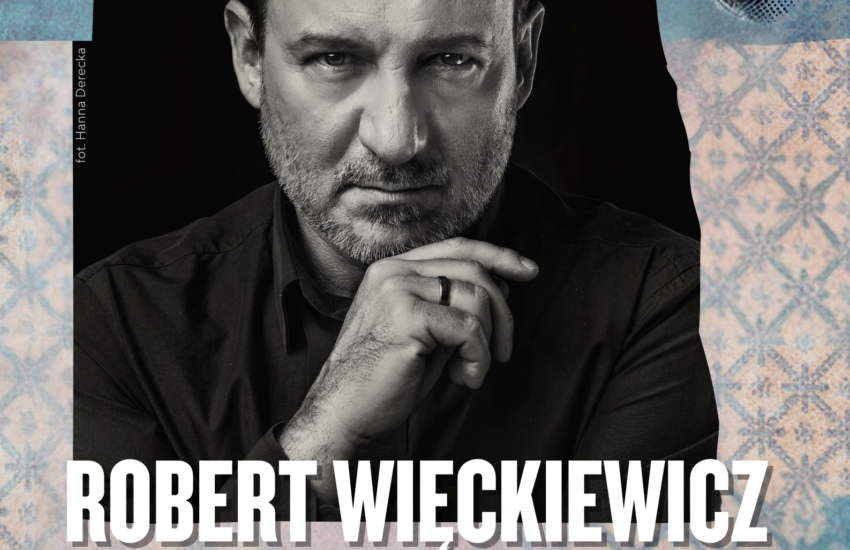 Plakat spotkania z Robertem Więckiewiczem, Na pastelowym tle dusze czarno-białe zdjęcie artysty.